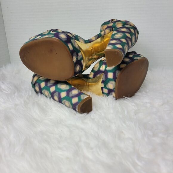 Miu Miu Multi-Color Patent Leather Platform Ankle Strap Sandals - Picture 9 of 9